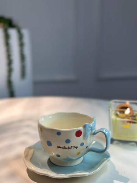 فنجان ببيونه منقط مع كوستر